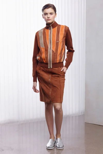 Look 19